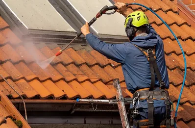 Démoussage et hydrofuge de toiture à Peumerit-Quintin